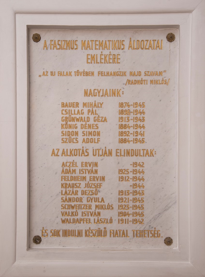Emléktábla a HUN-REN Rényi Alfréd Matematikai Kutatóintézetben
