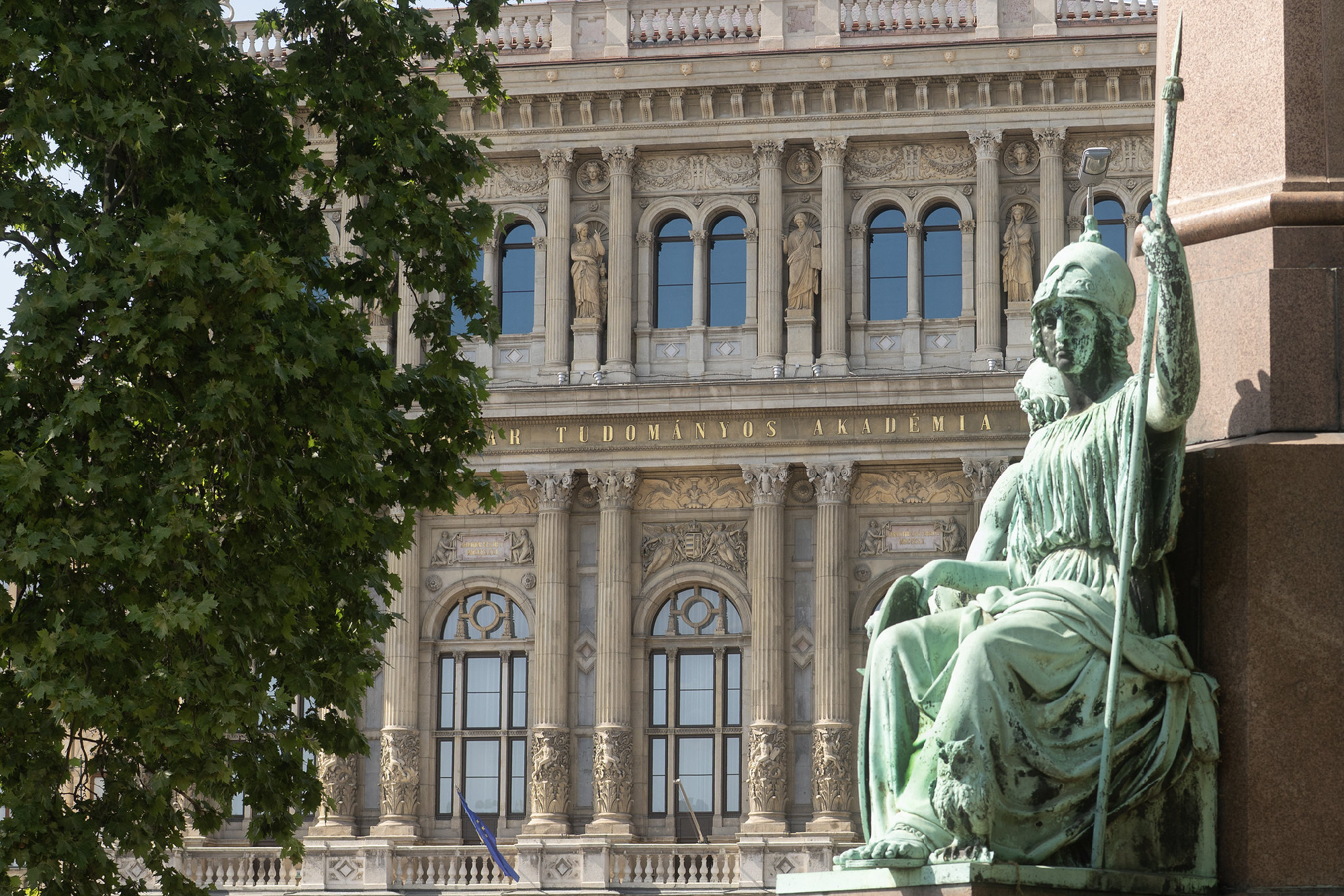 Elnöki portrék videón